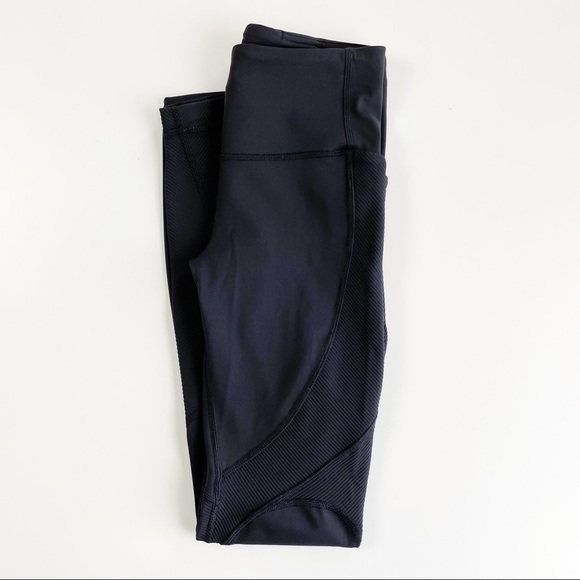 SOLD Lululemon On Repeat High Rise Tight Black 4 - Picture 2 of 12